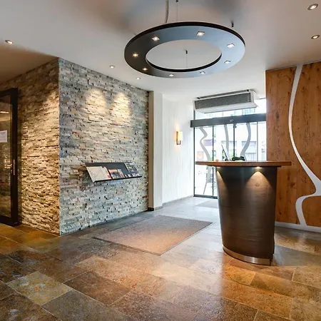 Centro Stern 3*